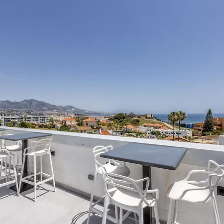 Vivi Homes - Luca Pool, Gym, & Sea View