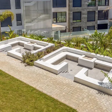 Vivi Homes - Luca Pool, Gym, & Sea View