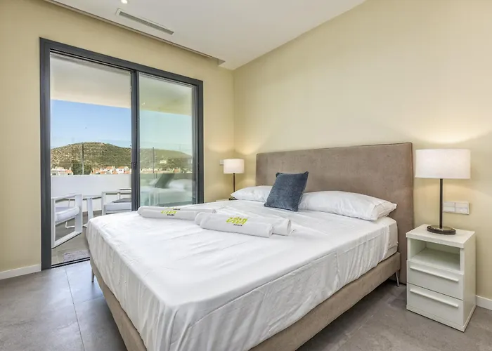 アパート Vivi Homes - Luca Pool, Gym, & Sea View