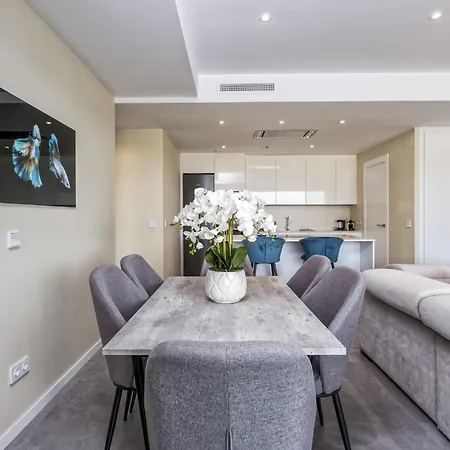 Appartement Vivi Homes - Luca Pool, Gym, & Sea View Fuengirola