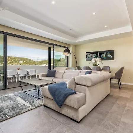 Appartement Vivi Homes - Luca Pool, Gym, & Sea View Fuengirola