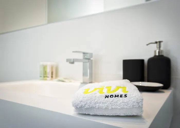 Daire Vivi Homes - Luca Pool, Gym, & Sea View Fuengirola