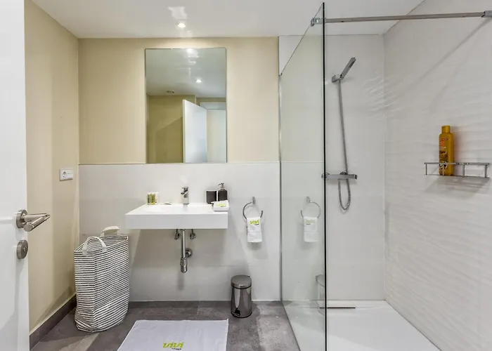 Vivi Homes - Luca Pool, Gym, & Sea View Fuengirola