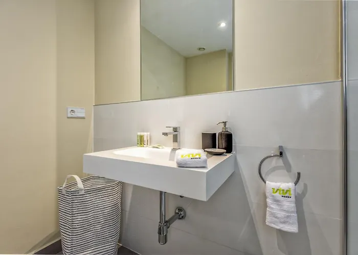 Vivi Homes - Luca Pool, Gym, & Sea View Fuengirola