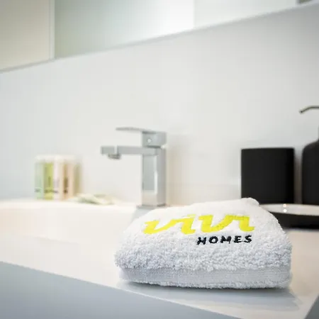 Апартаменти Vivi Homes - Luca Pool, Gym, & Sea View Фуенхірола