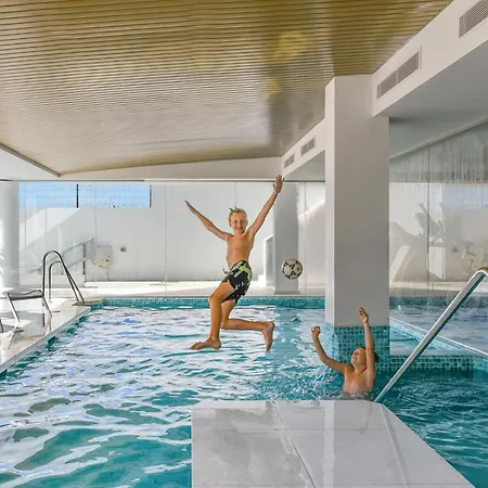 Vivi Homes - Luca Pool, Gym, & Sea View Фуенхірола