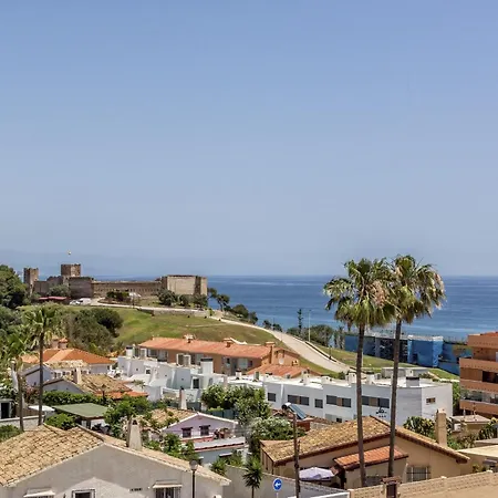 Апартаменти Vivi Homes - Luca Pool, Gym, & Sea View Фуенхірола