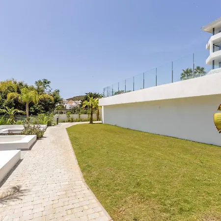 Vivi Homes - Luca Pool, Gym, & Sea View Фуенхірола