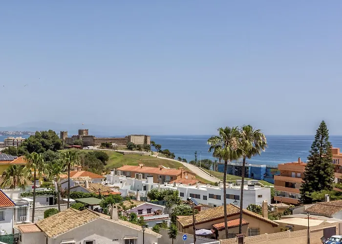 Апартаменты Vivi Homes - Luca Pool, Gym, & Sea View Фуэнхирола