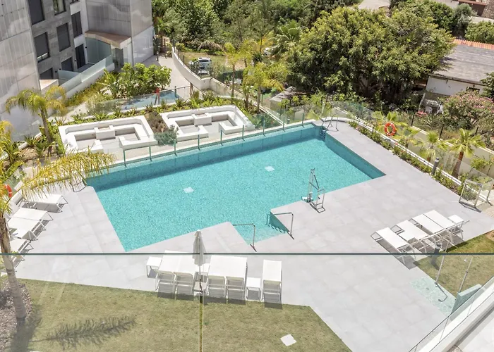 Апартаменты Vivi Homes - Luca Pool, Gym, & Sea View *